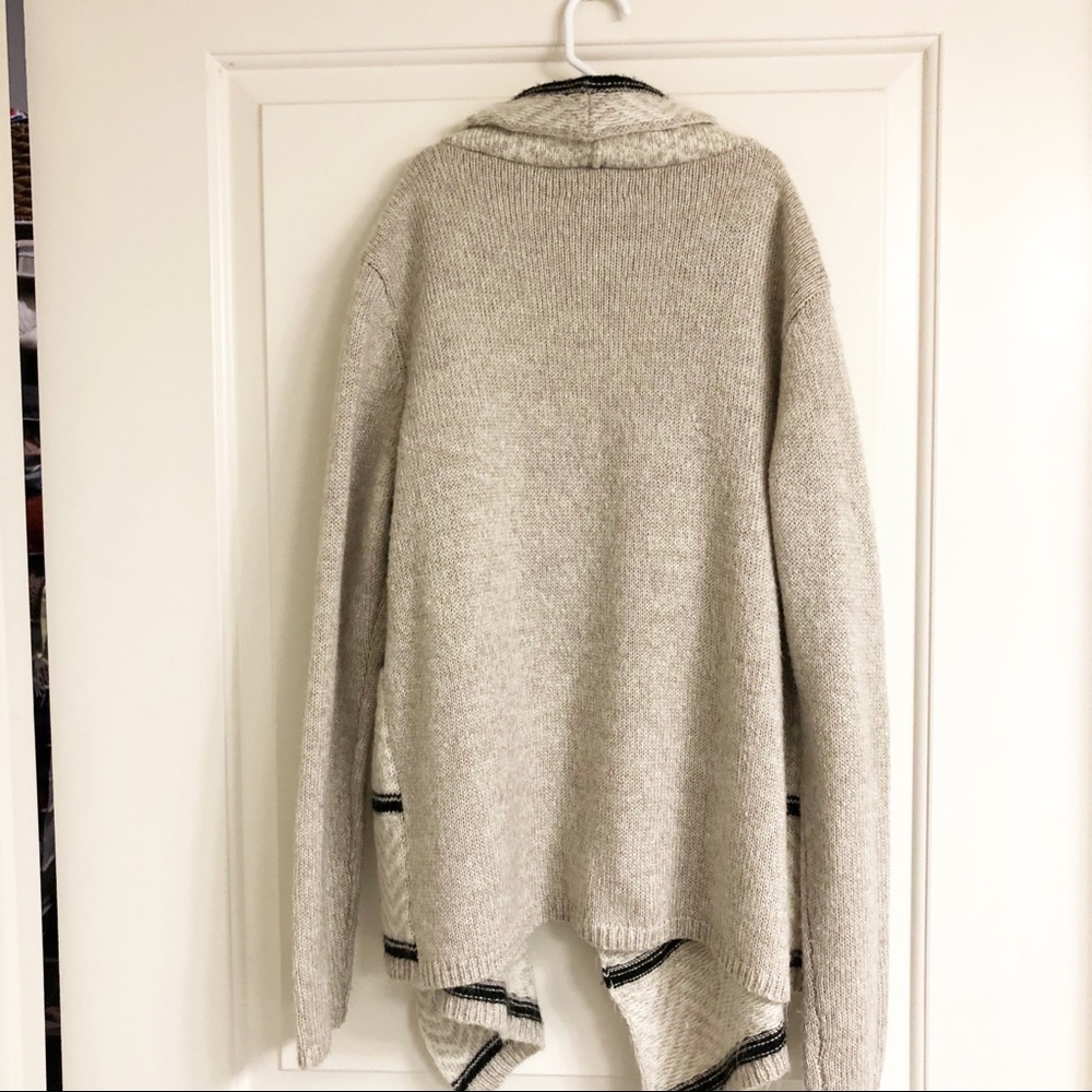 Gently Used American Eagle Wool Cardigan sz M - Picture 3 of 4